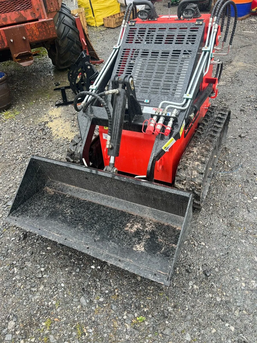 Tracked skid steer - Image 2