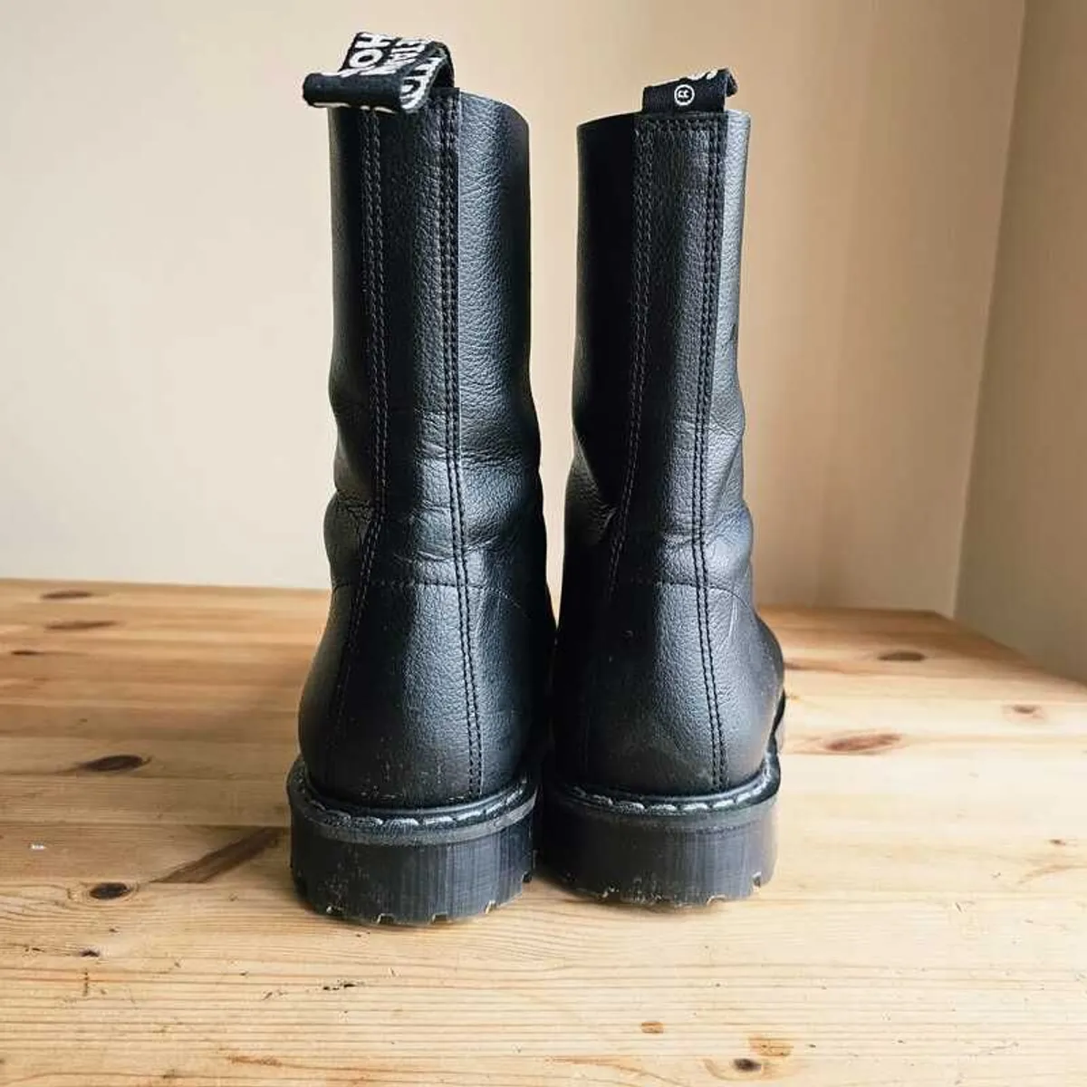 Solovair Boots Size 10 - Image 3