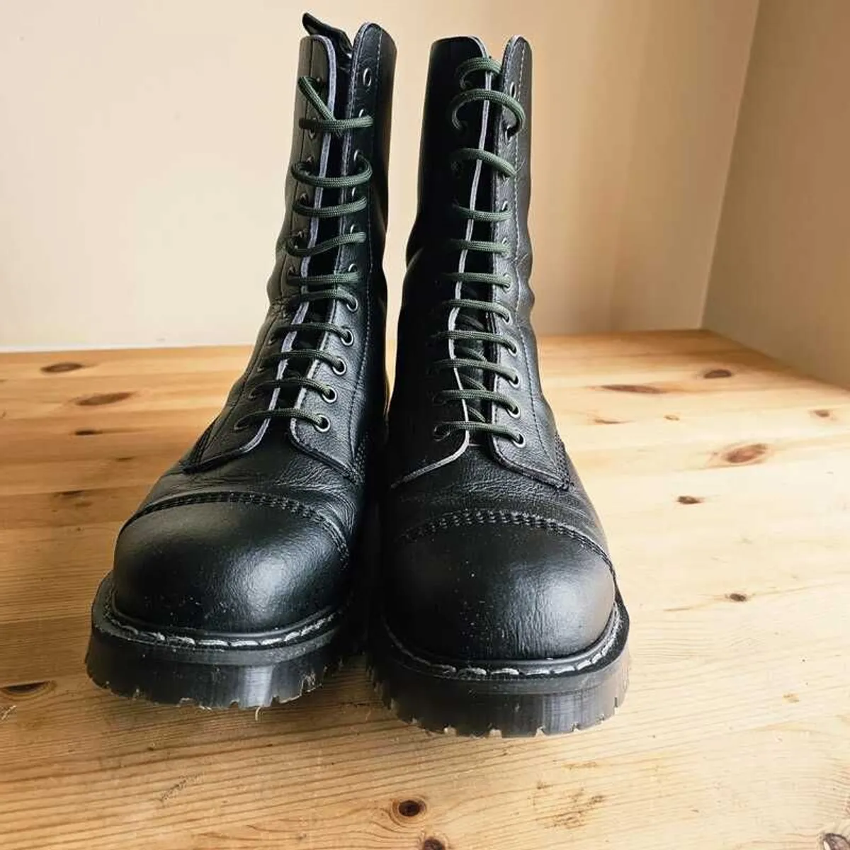 Solovair Boots Size 10 - Image 4