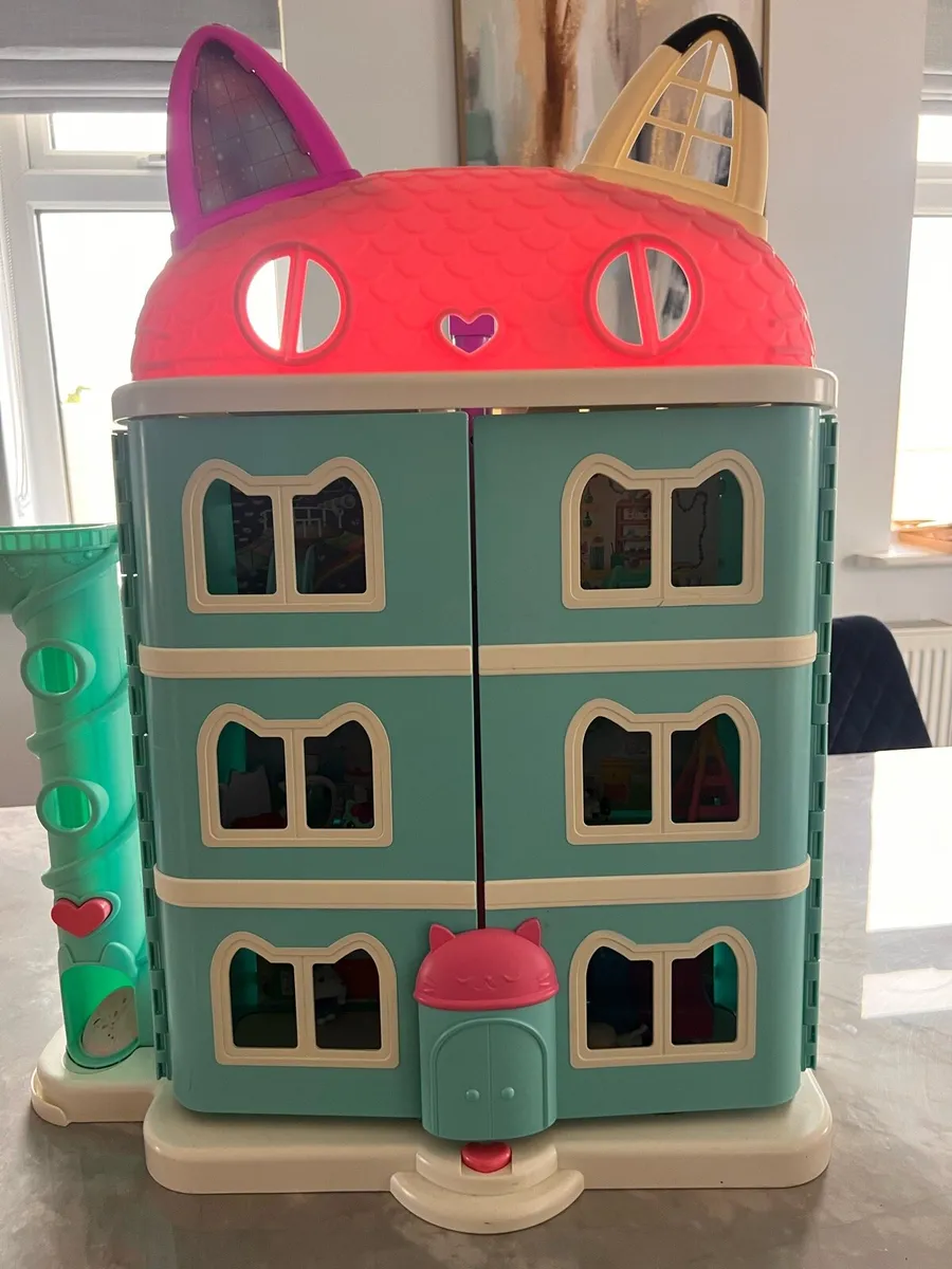 Gabby Dolls house - Image 2
