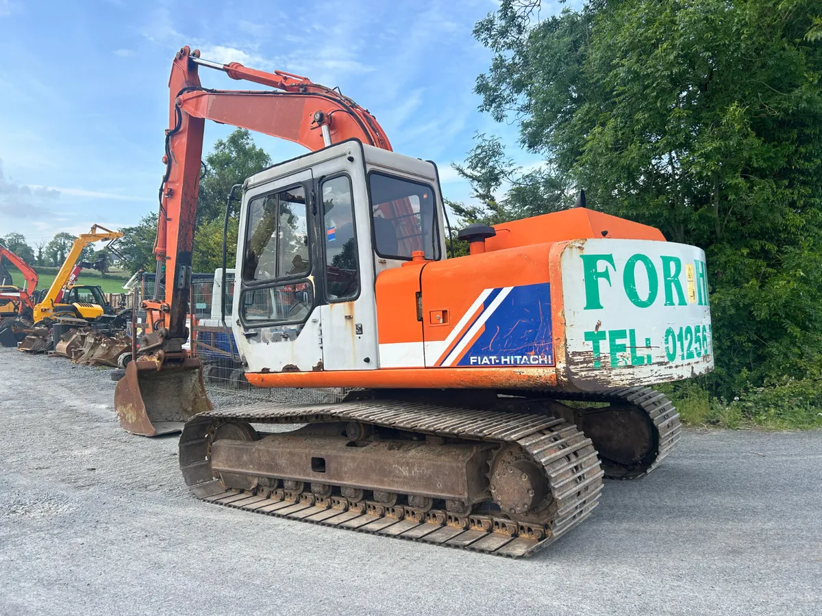 Fiat Hitachi FH130-3  Year 1997 - Image 2