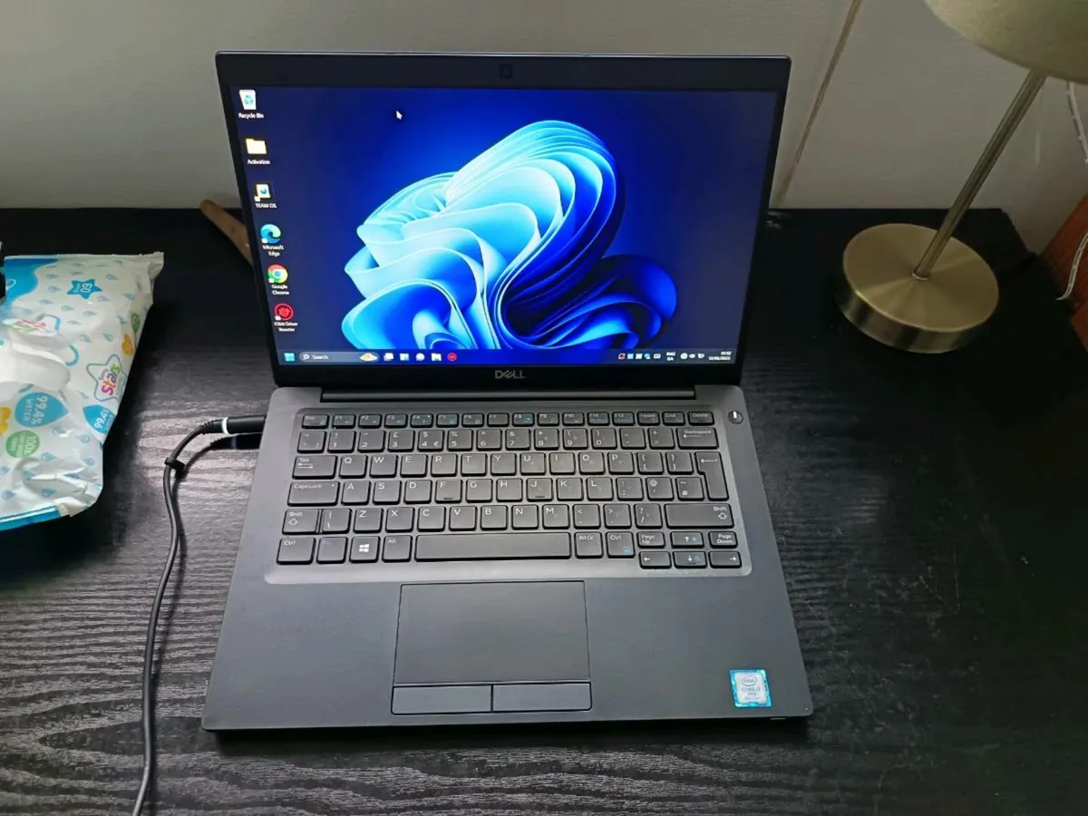 Dell Latitude 7390 - Image 2