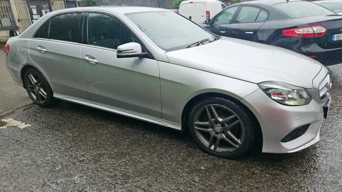 2014 Mercedes e class e300 - Image 3