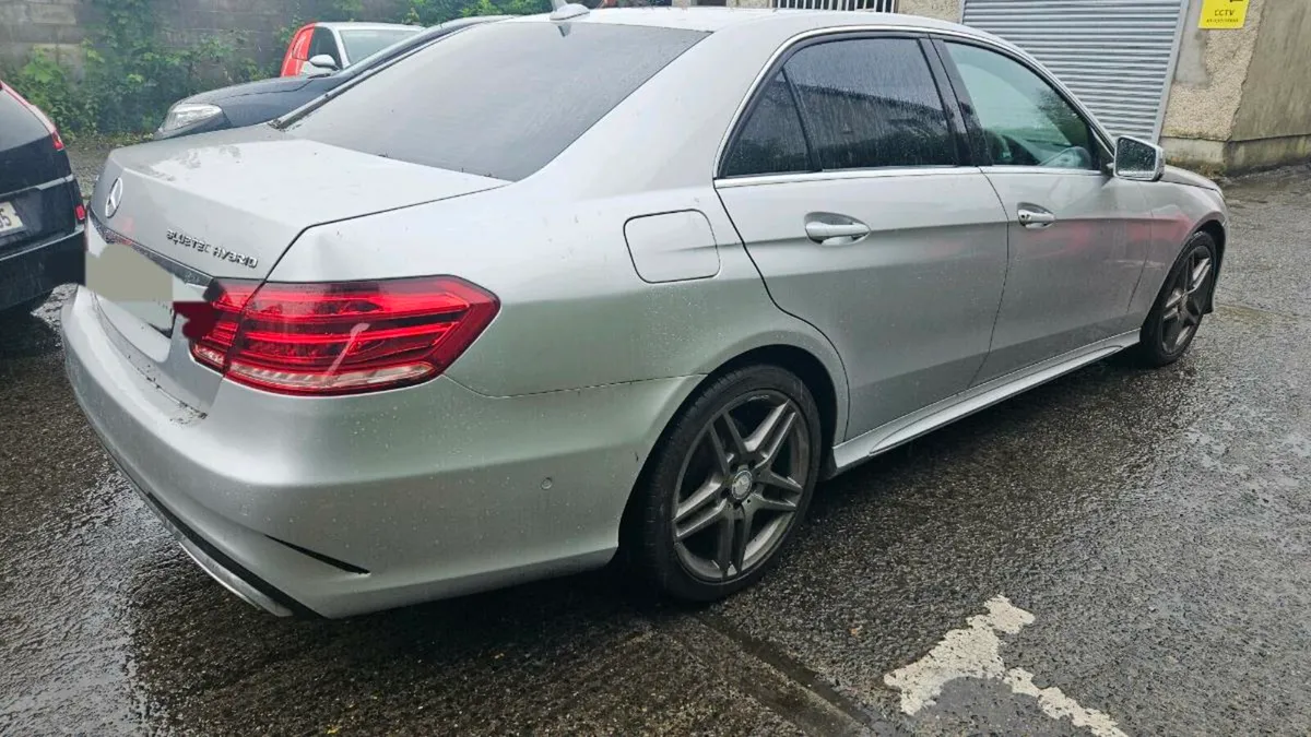 2014 Mercedes e class e300 - Image 4