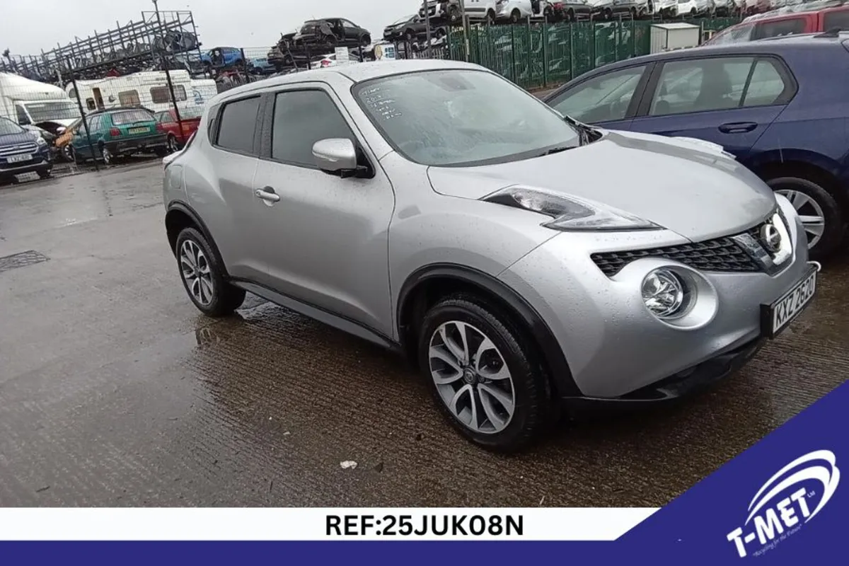 2017 NISSAN JUKE BREAKING FOR PARTS - Image 1