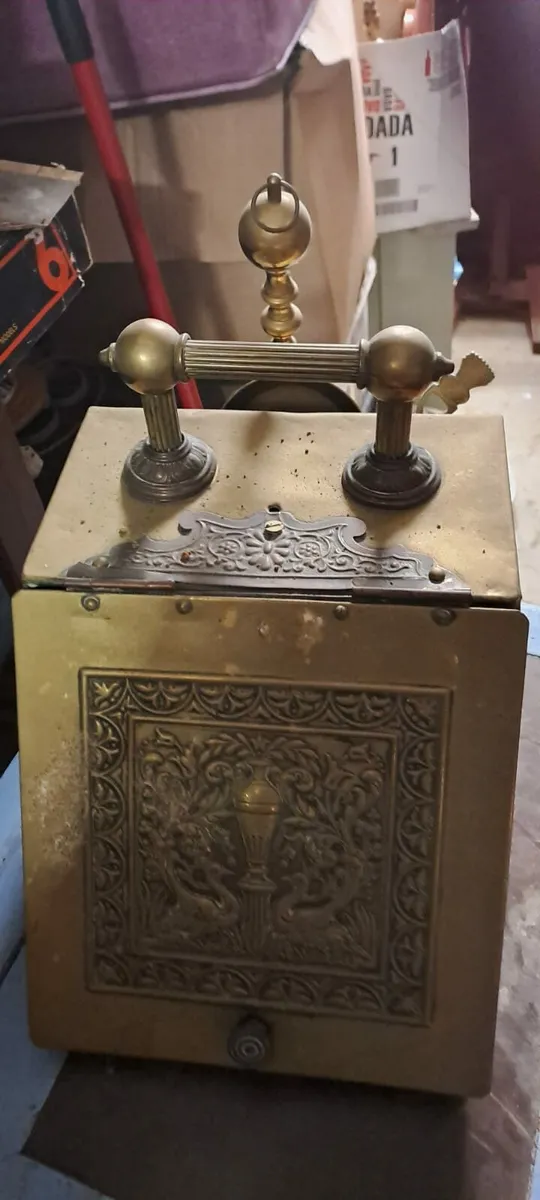 Vintage Brass Coal Scuttle - Image 3