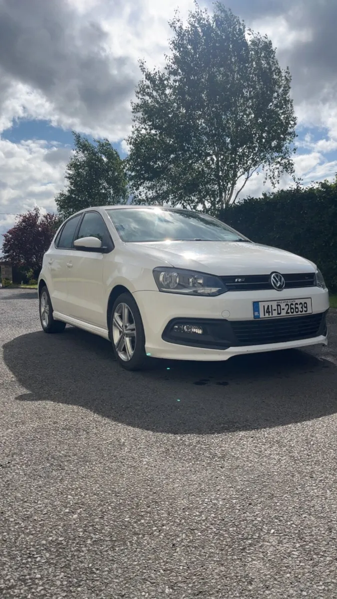 2014 Volkswagen Polo R line - Image 2