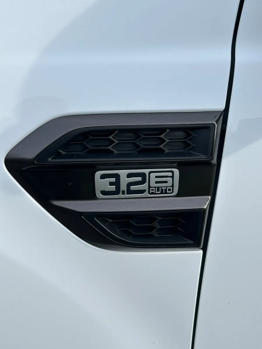 STUNNING 3.2 AUTOMATIC FORD RANGER - Image 4