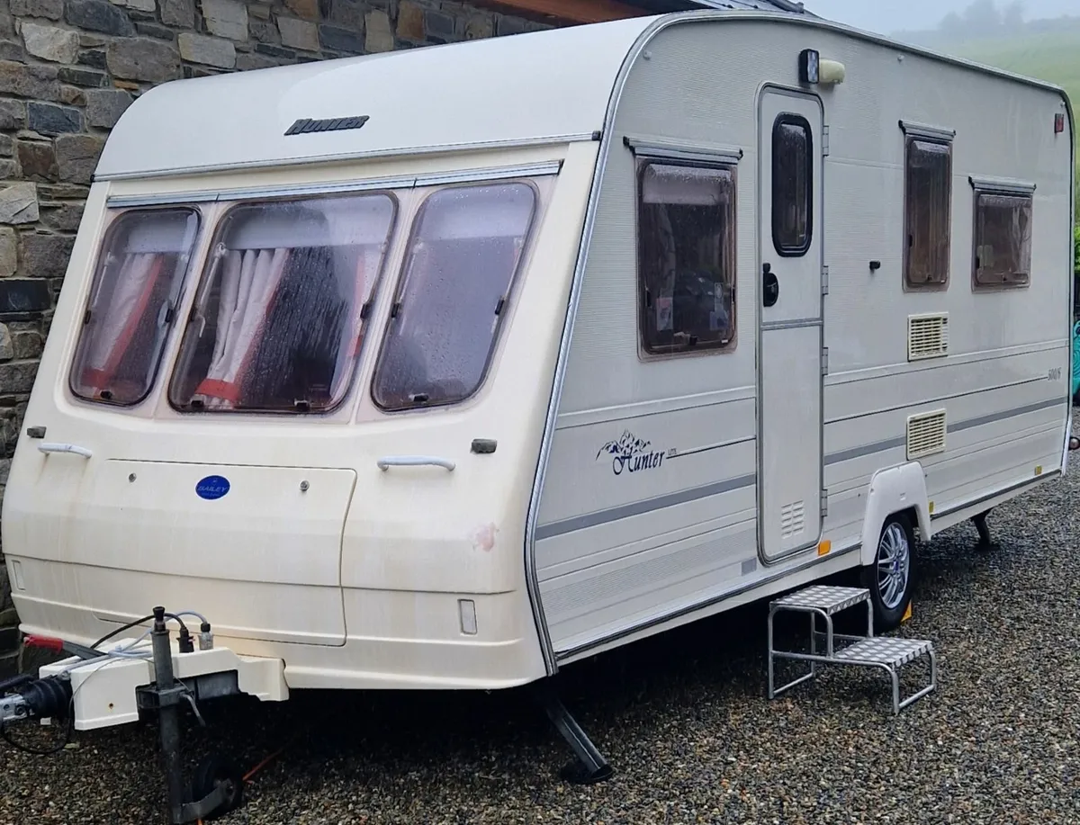 Bailey Hunter 6 Berth - Image 1