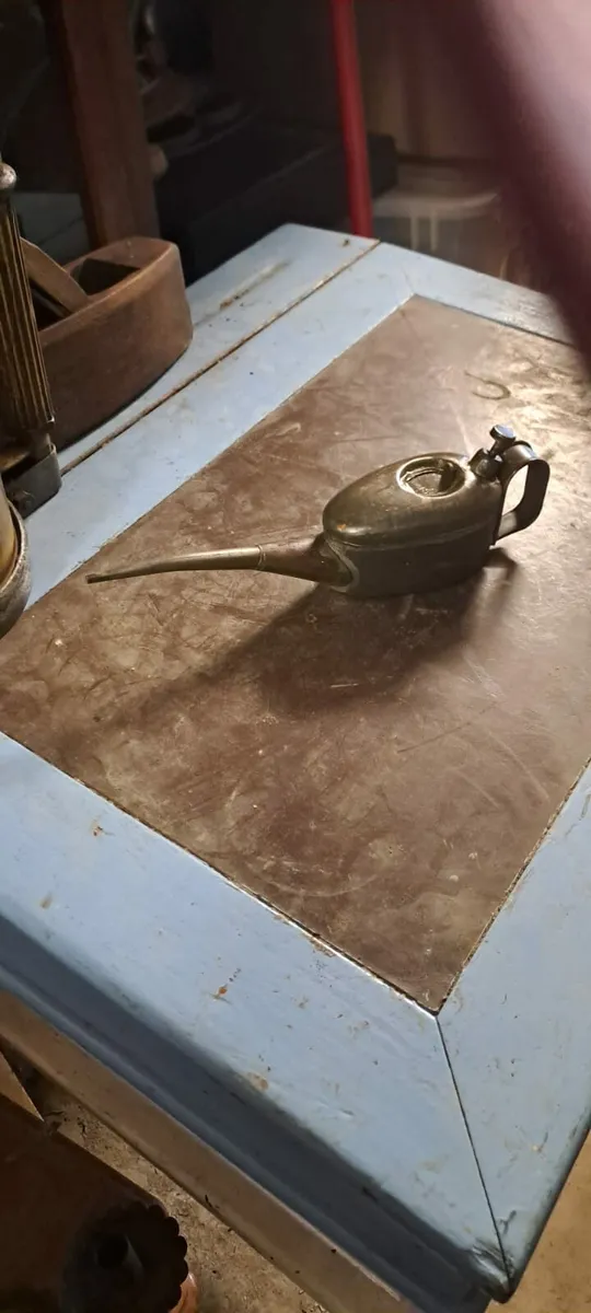 Vintage Oil Can - Image 1