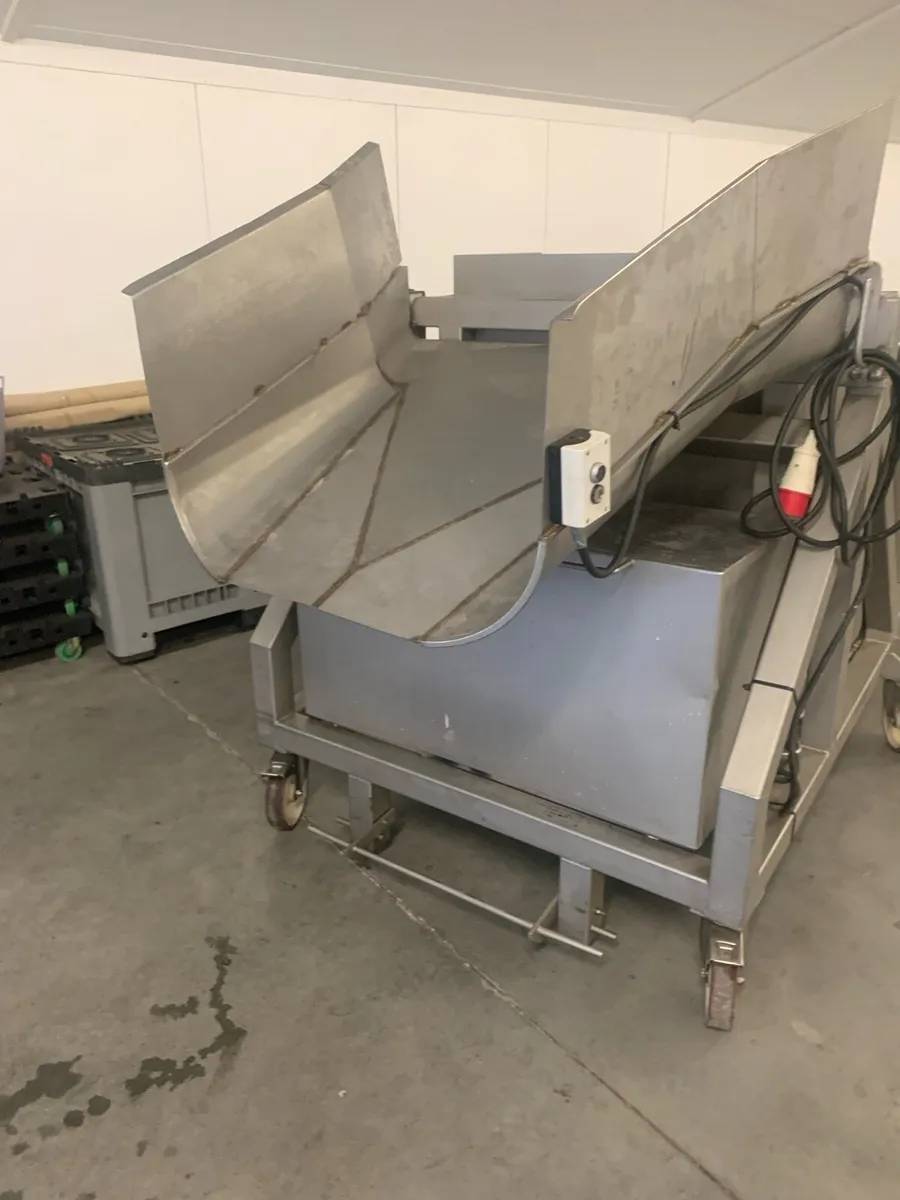 Dolav Bin Tipper Tilter - Image 1