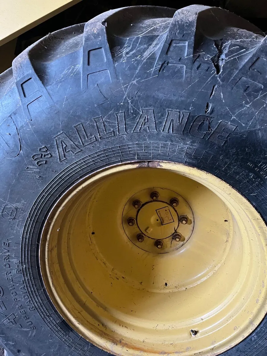 Wanted 800/65 R32 tyre for TX66 Combine. - Image 3