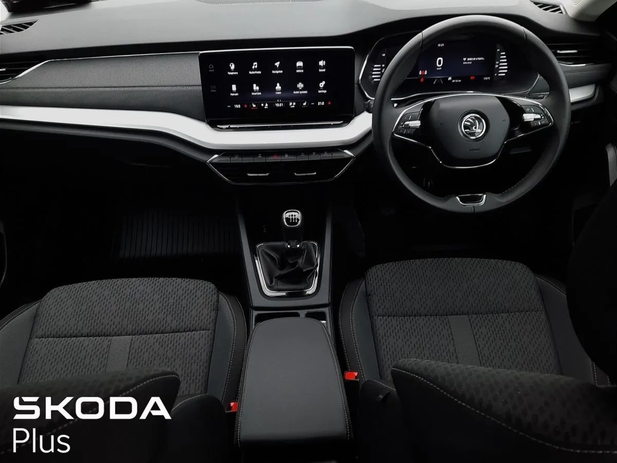 Skoda Octavia  estate  Style Model 2.0tdi 115HP - Image 2