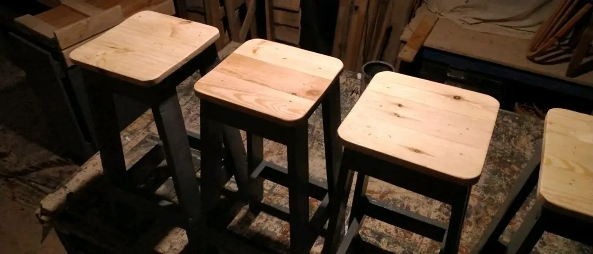 Handmade rustic stools - Image 4