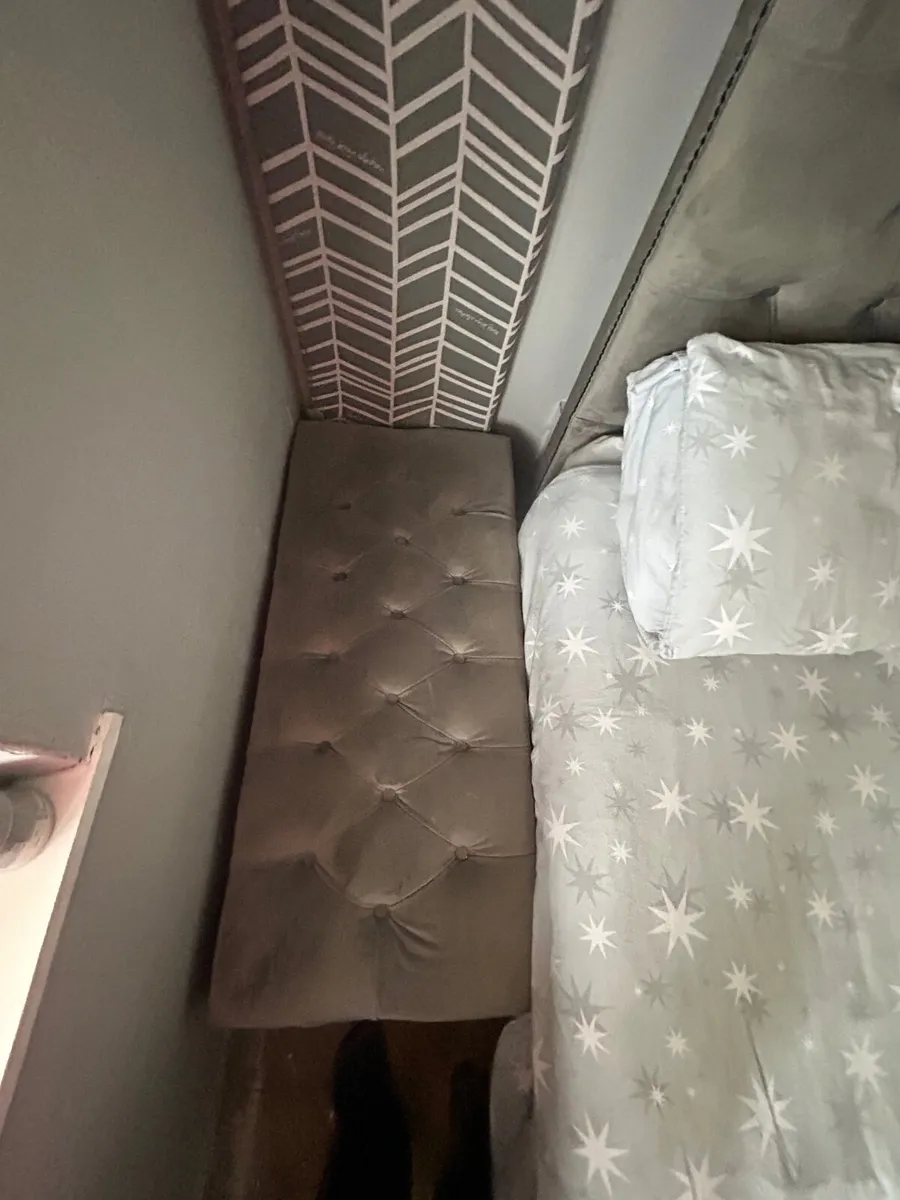 Double bed frame & matching shoe box - Image 2
