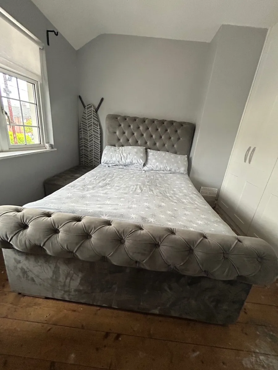 Double bed frame & matching shoe box - Image 3