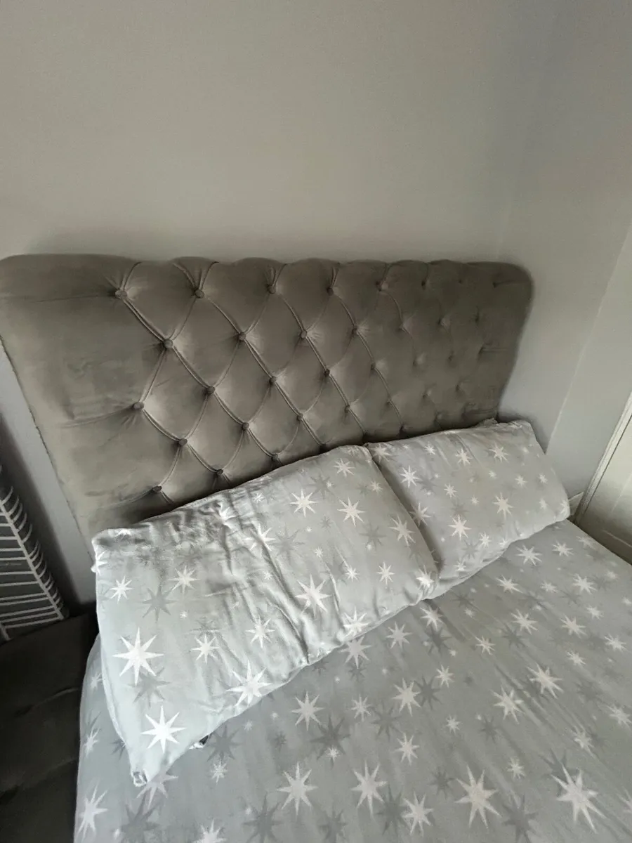 Double bed frame & matching shoe box - Image 4