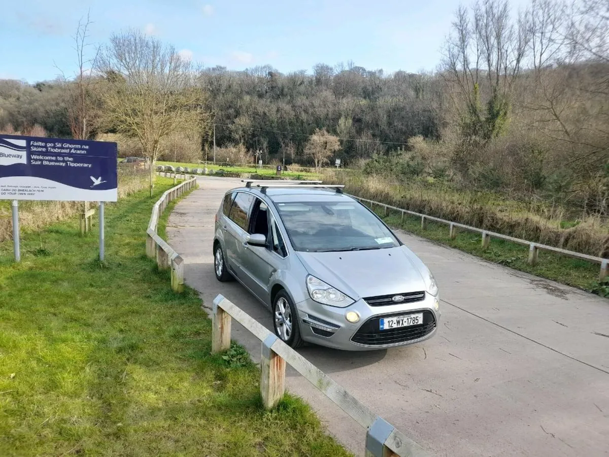 FORD SMAX 7 SEATER 2L  TITANIUM - Image 3