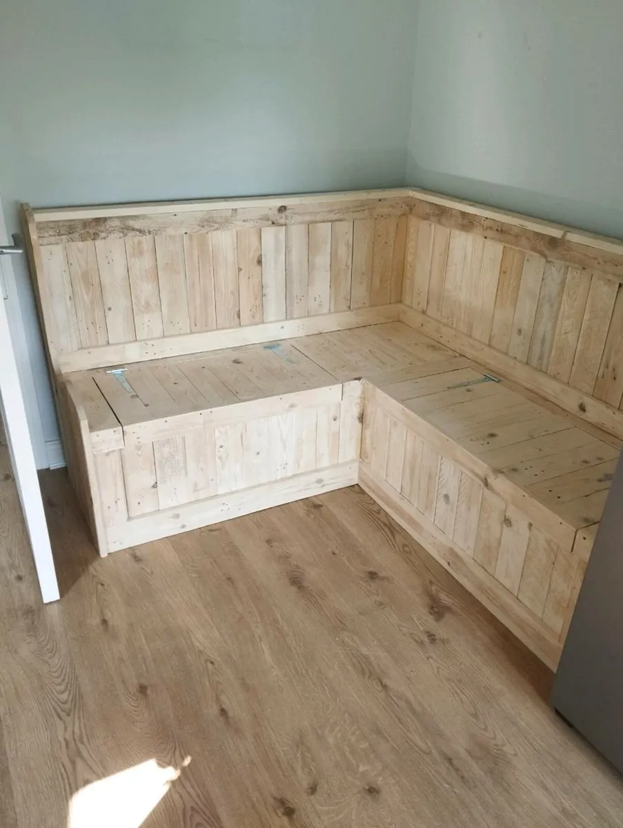 Handmade rustic corner seating - Image 4