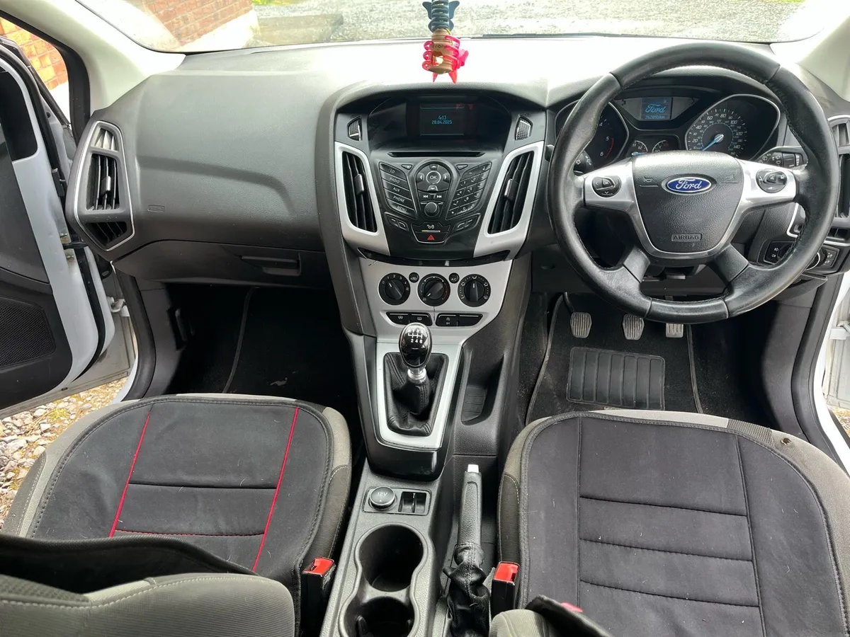 Ford Focus - Image 4