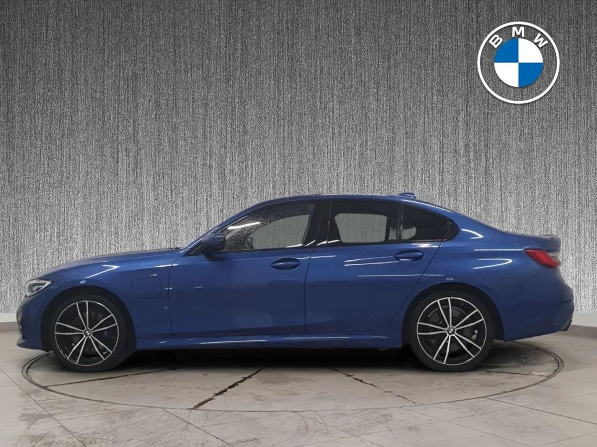 BMW 3 Series 330e M Sport - Image 4