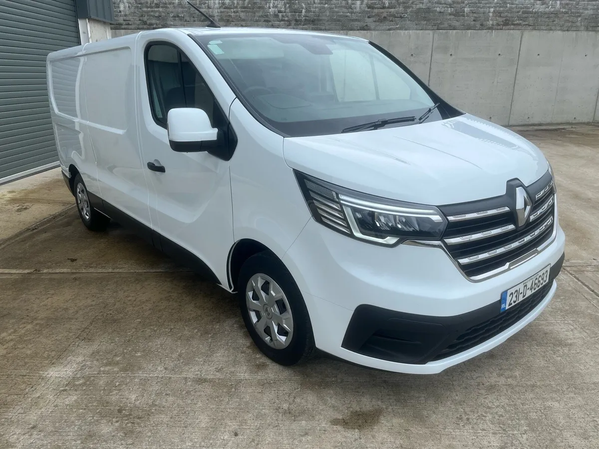 (231) Renault Trafic Ll30 Business Plus 2023 - Image 1