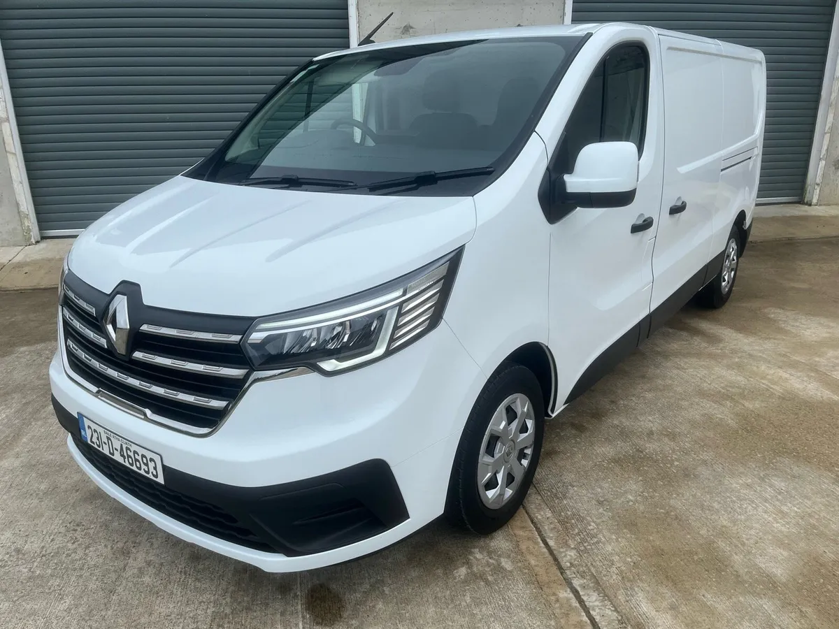 (231) Renault Trafic Ll30 Business Plus 2023 - Image 3