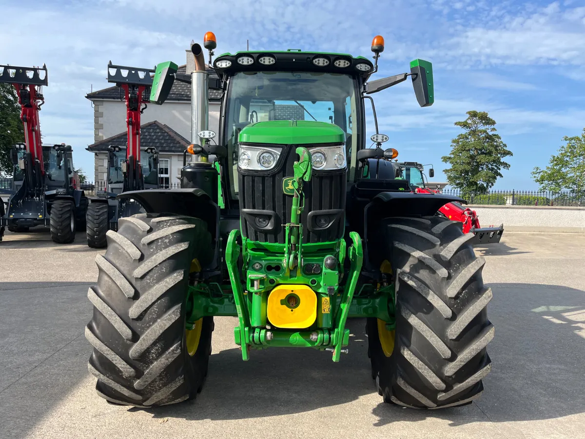 John Deere 6R215 - Image 4