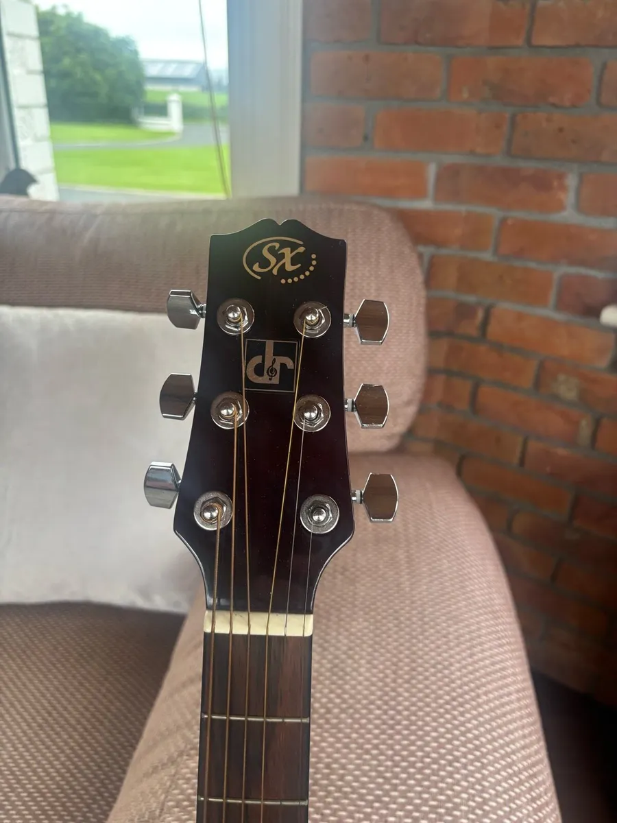 Guitar - Image 4