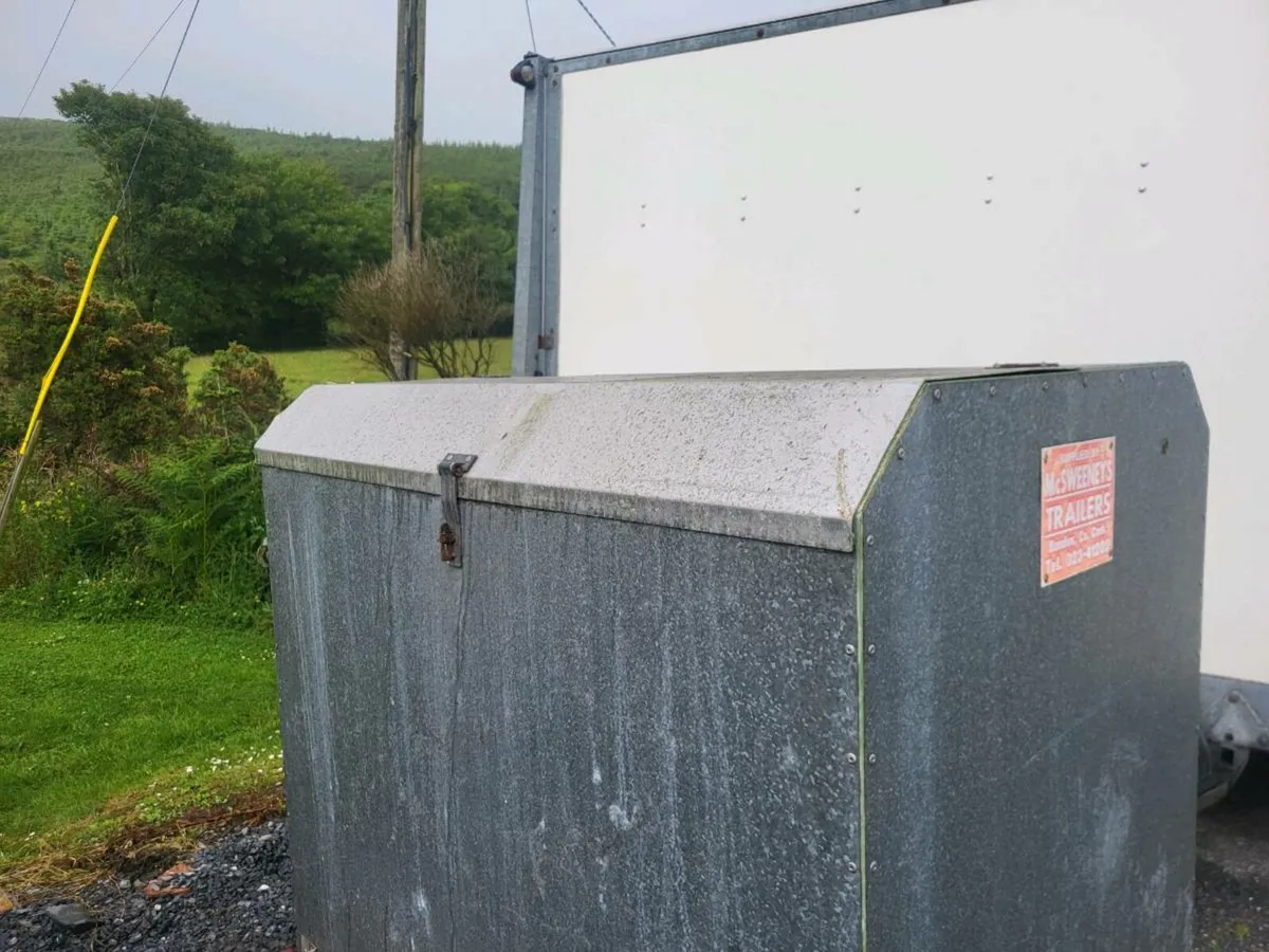 Dog box trailer - Image 1