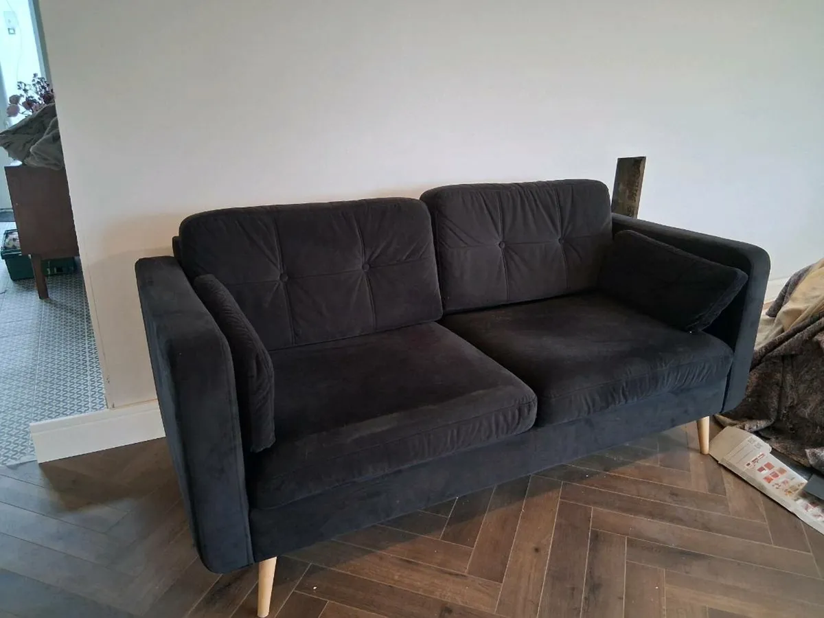 Black velvet 3 seater couch - Image 2