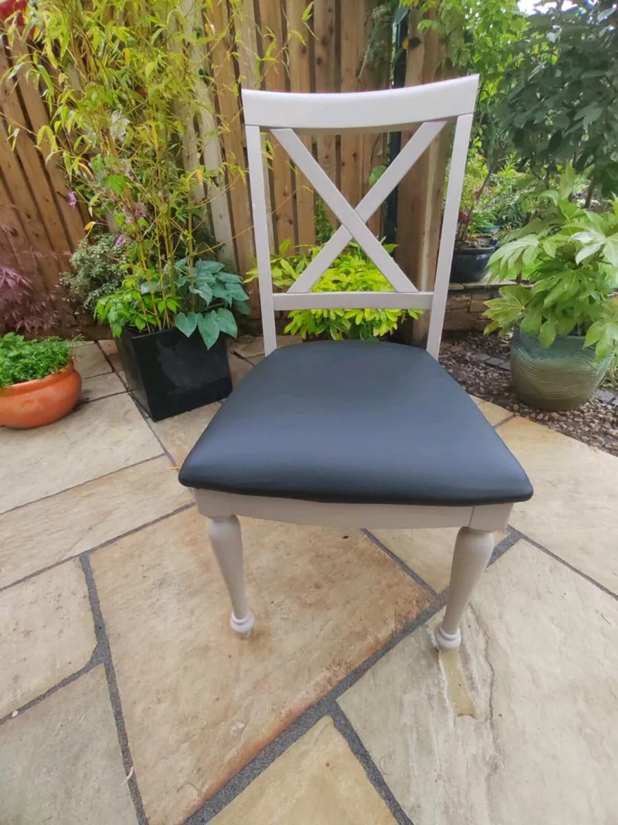 6 kitchen dining chairs - Image 1