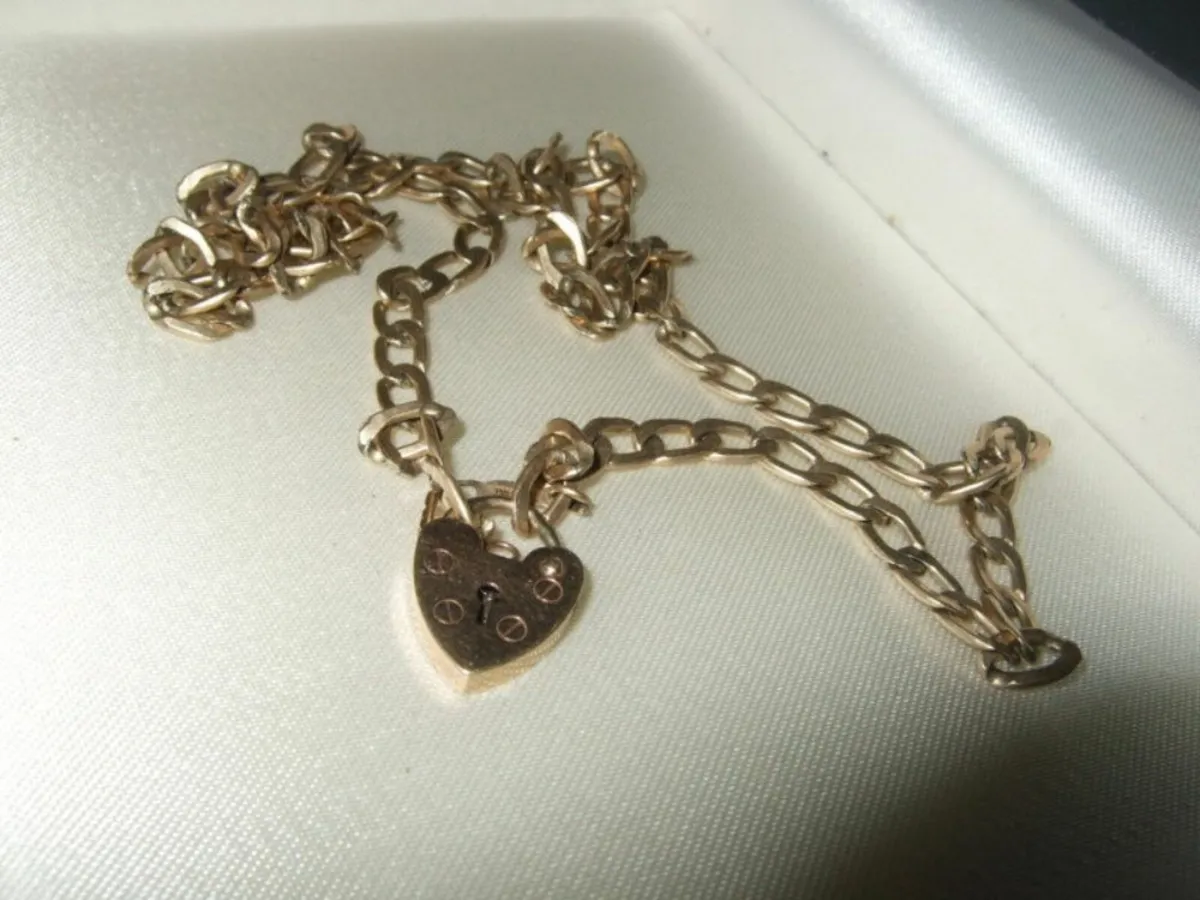 Vintage 9ct Gold 'Jailers Chain' - Image 1