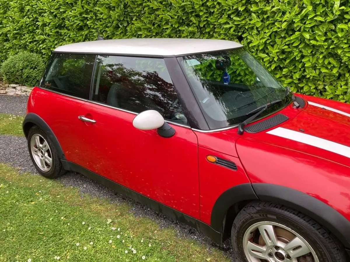 2005 Mini Cooper - Image 2