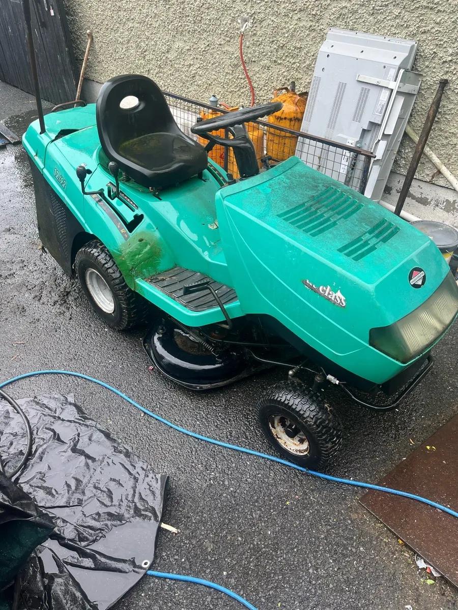 Ride on lawnmower - Image 2