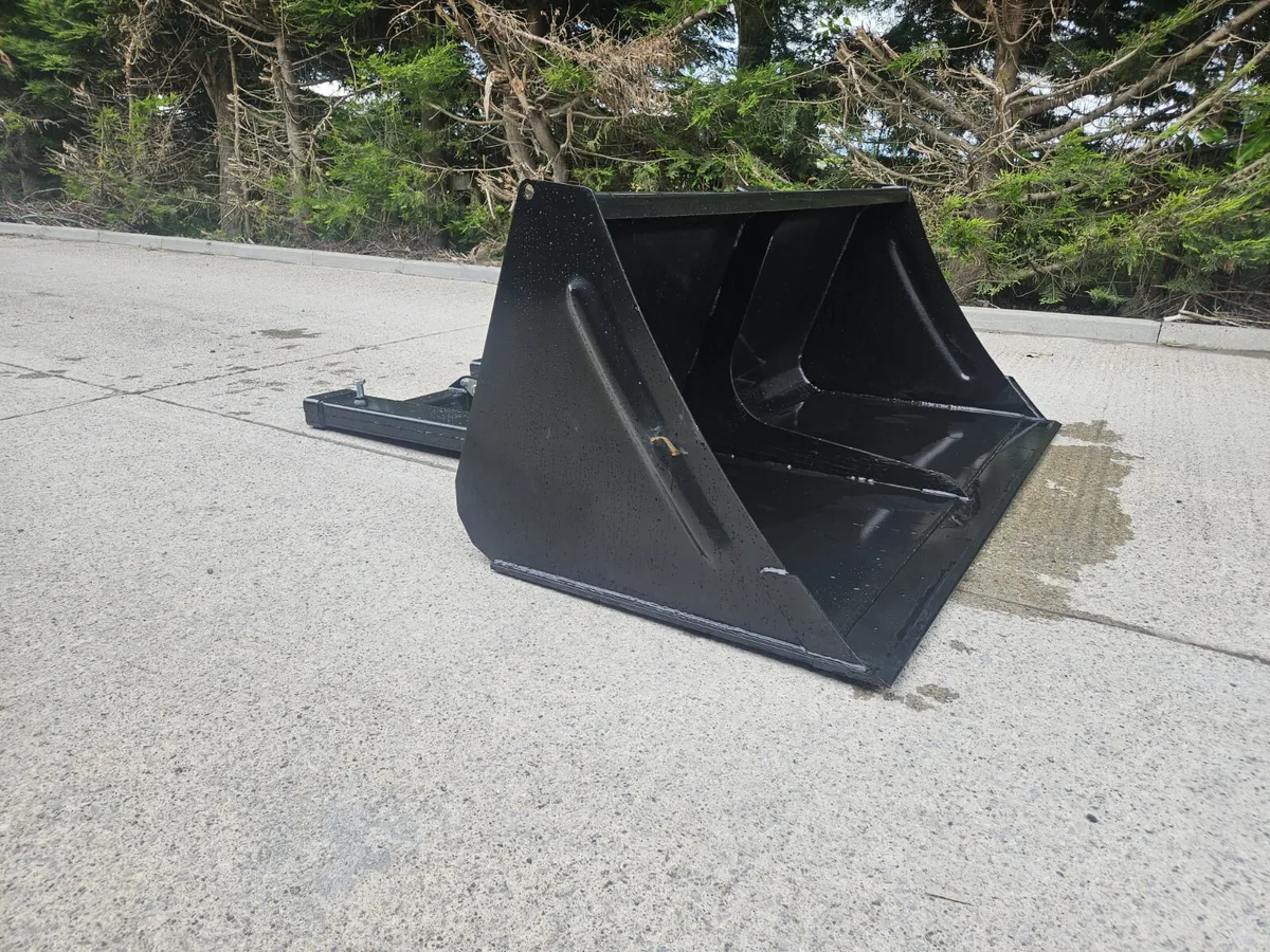 Forklift Hydraulic Bucket - Image 1