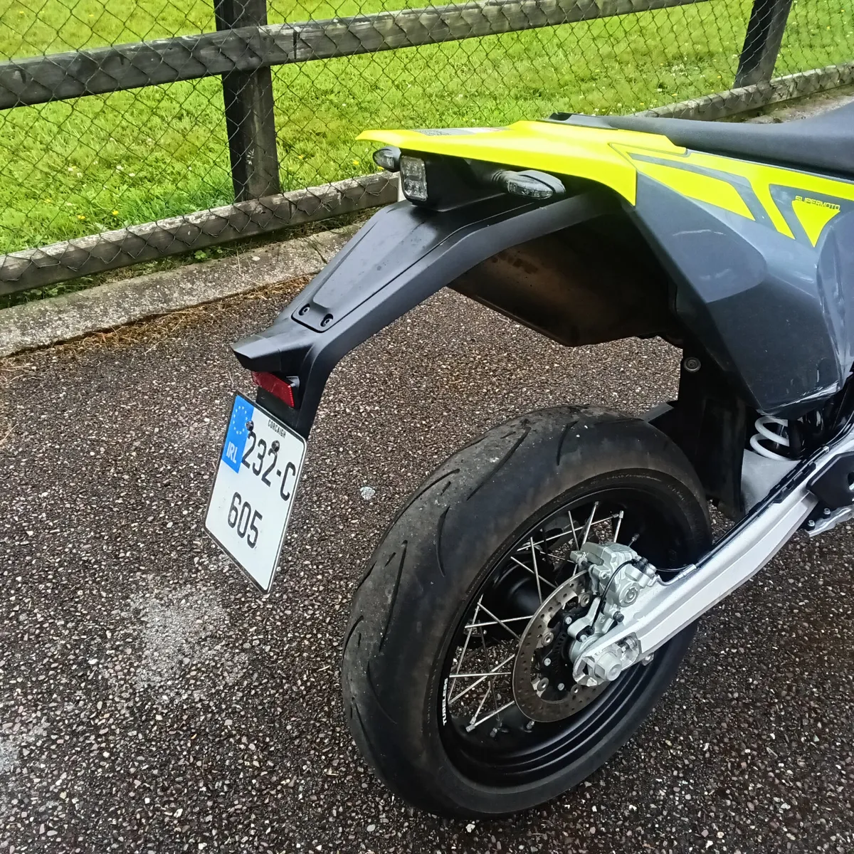 2023 HUSQVARNA 701 Supermoto - Image 4
