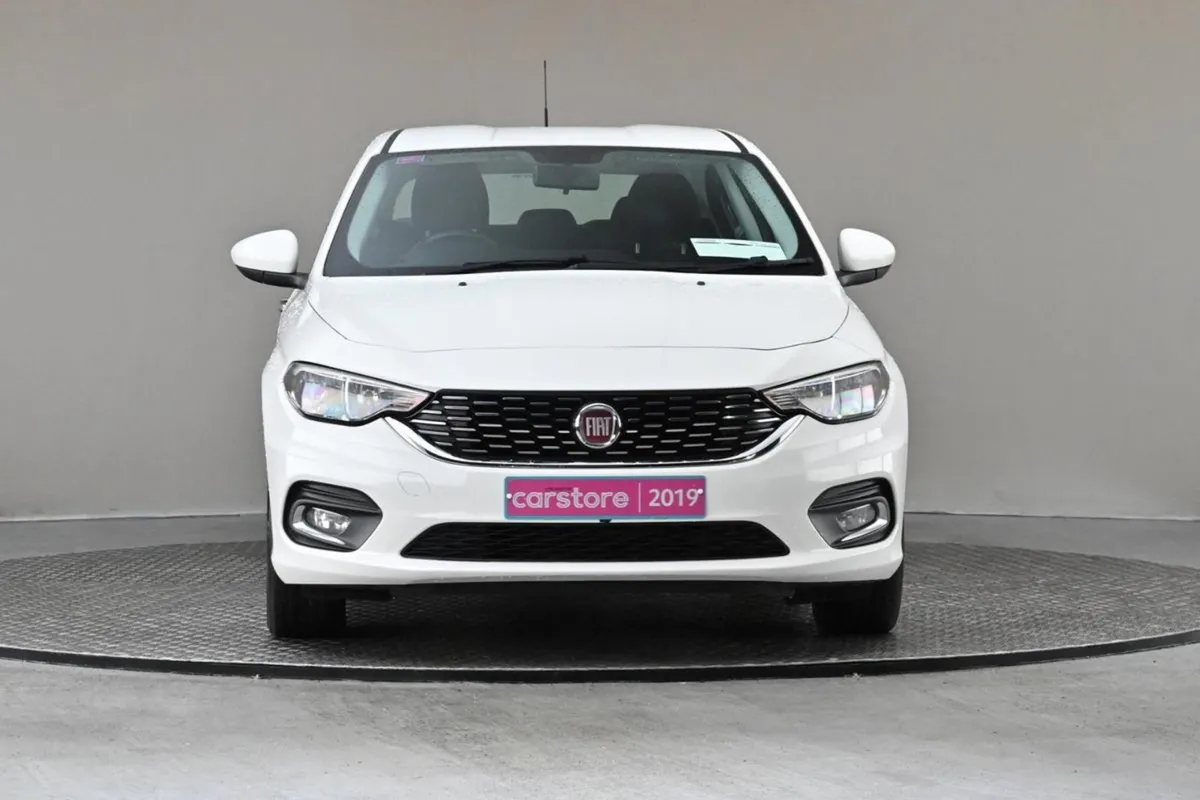 Fiat Tipo 1.3 MJ 95bhp Easy 5spd 4DR  rear Park S - Image 2