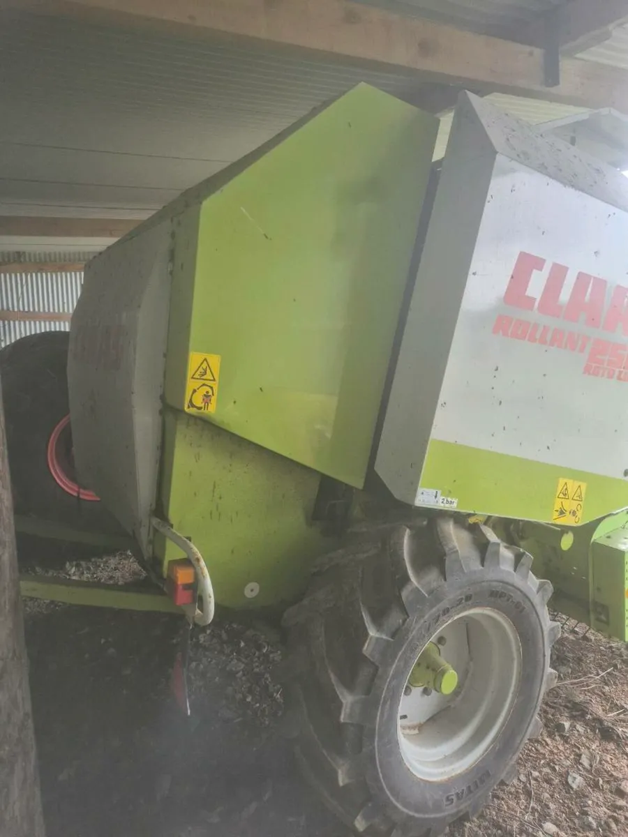 Claas baler - Image 3