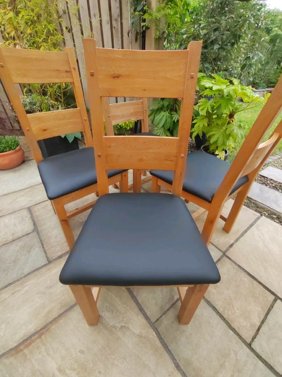 4 kitchen dining chairs - Image 1