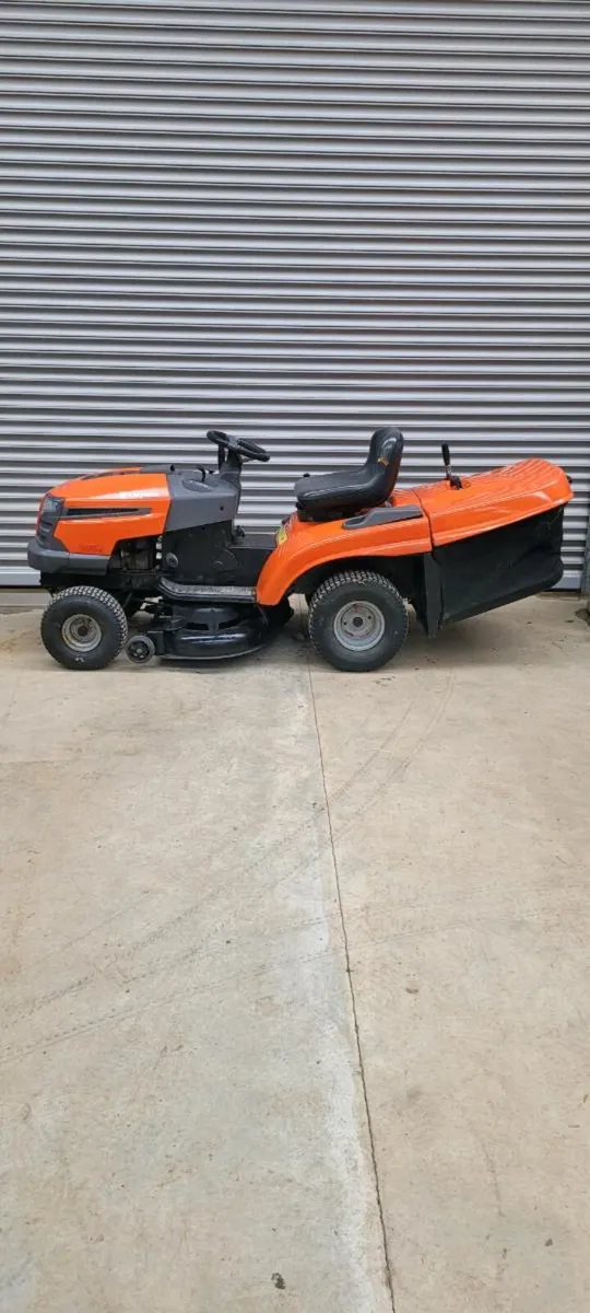 Husqvarna Ride On Lawnmower - Image 4