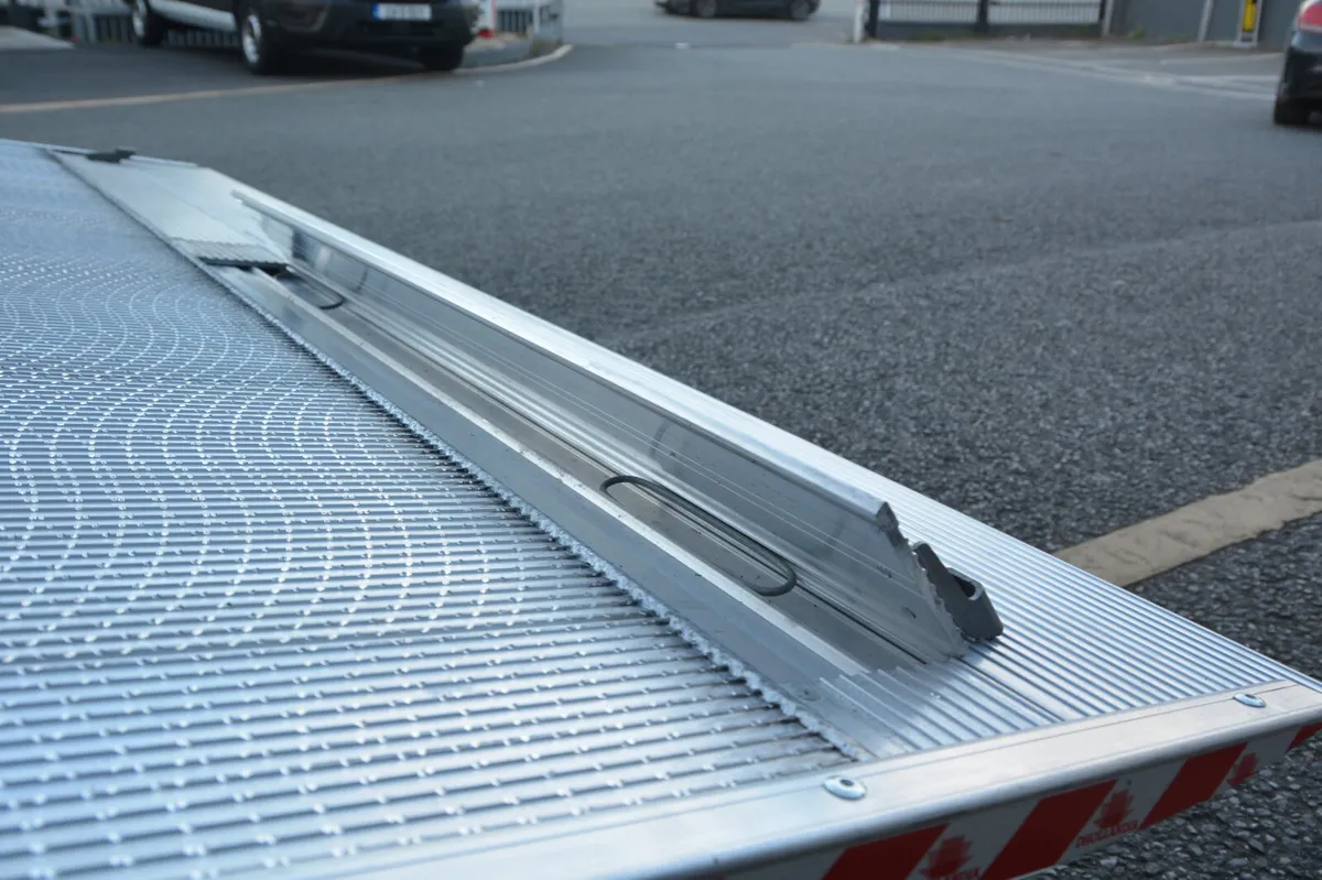 Ford Transit Box & Lift # 6 pallet capacity - Image 3