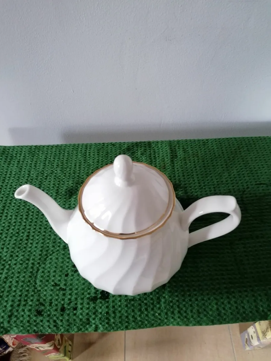 Teapots - Image 3