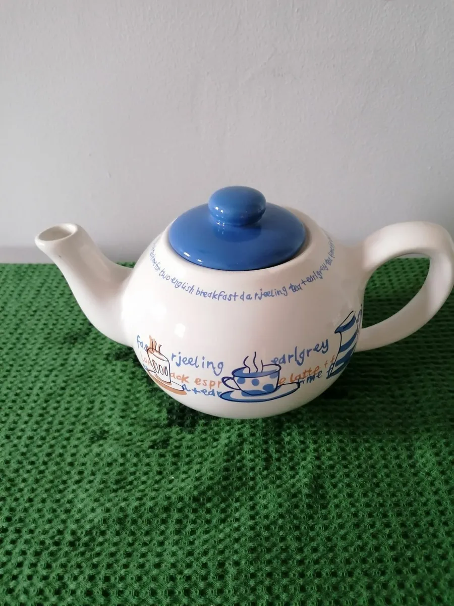 Teapots - Image 4
