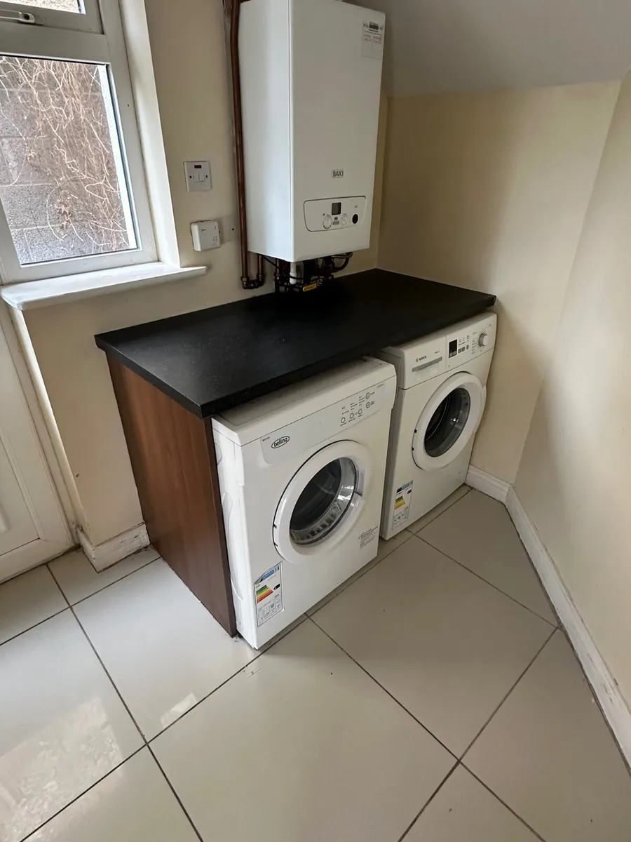 Kitchen units (with or without appliances) - Image 2