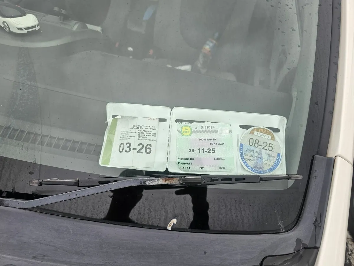 Honda Fit 2005 - Image 2