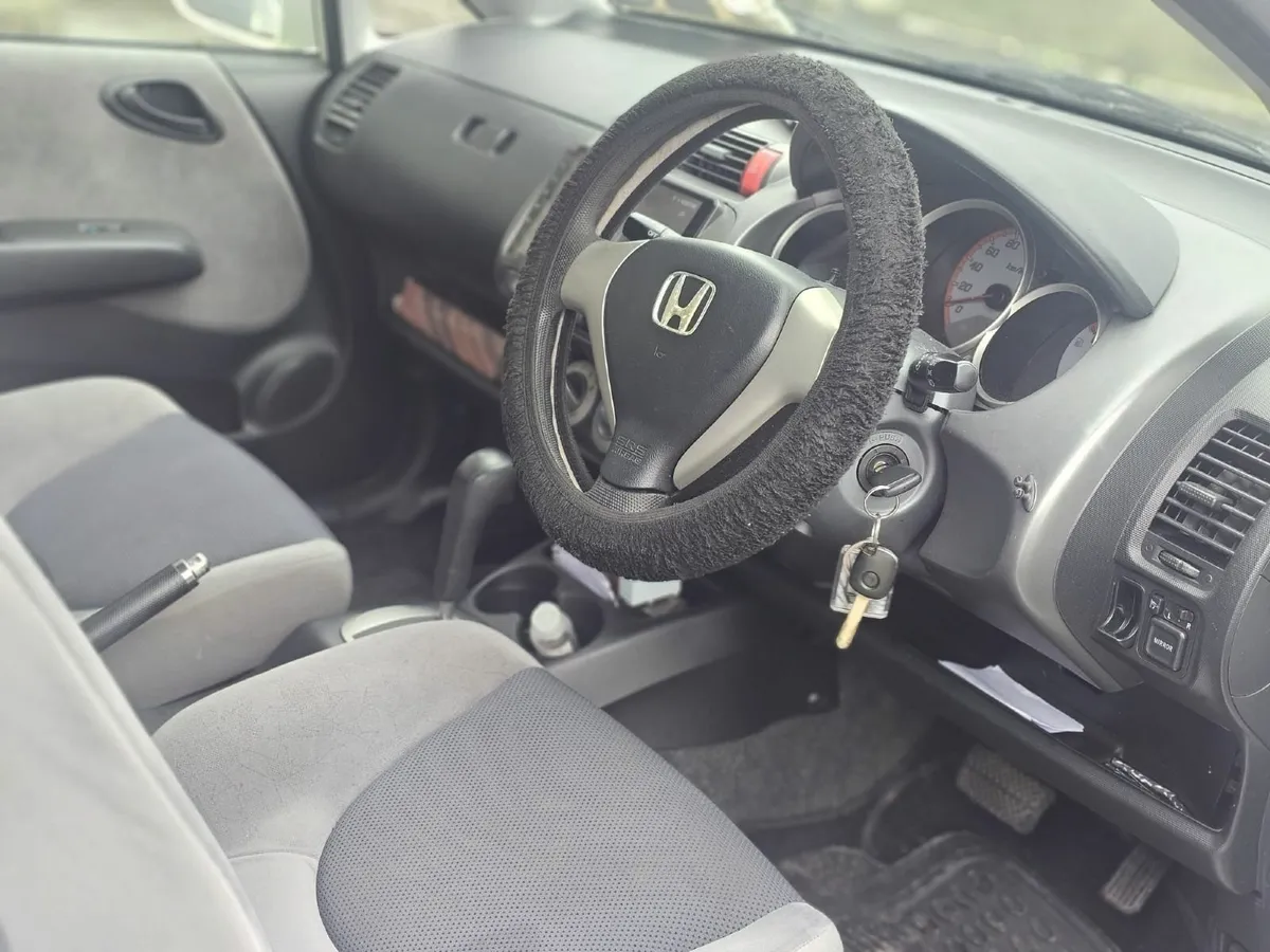 Honda Fit 2005 - Image 4