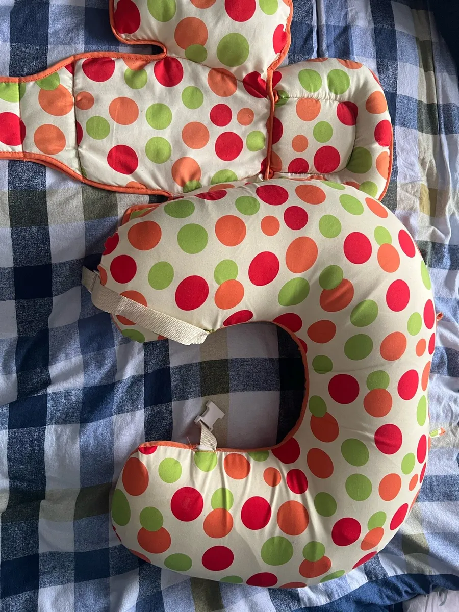 Feeding pillow