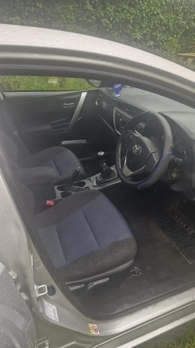 Car - Image 4