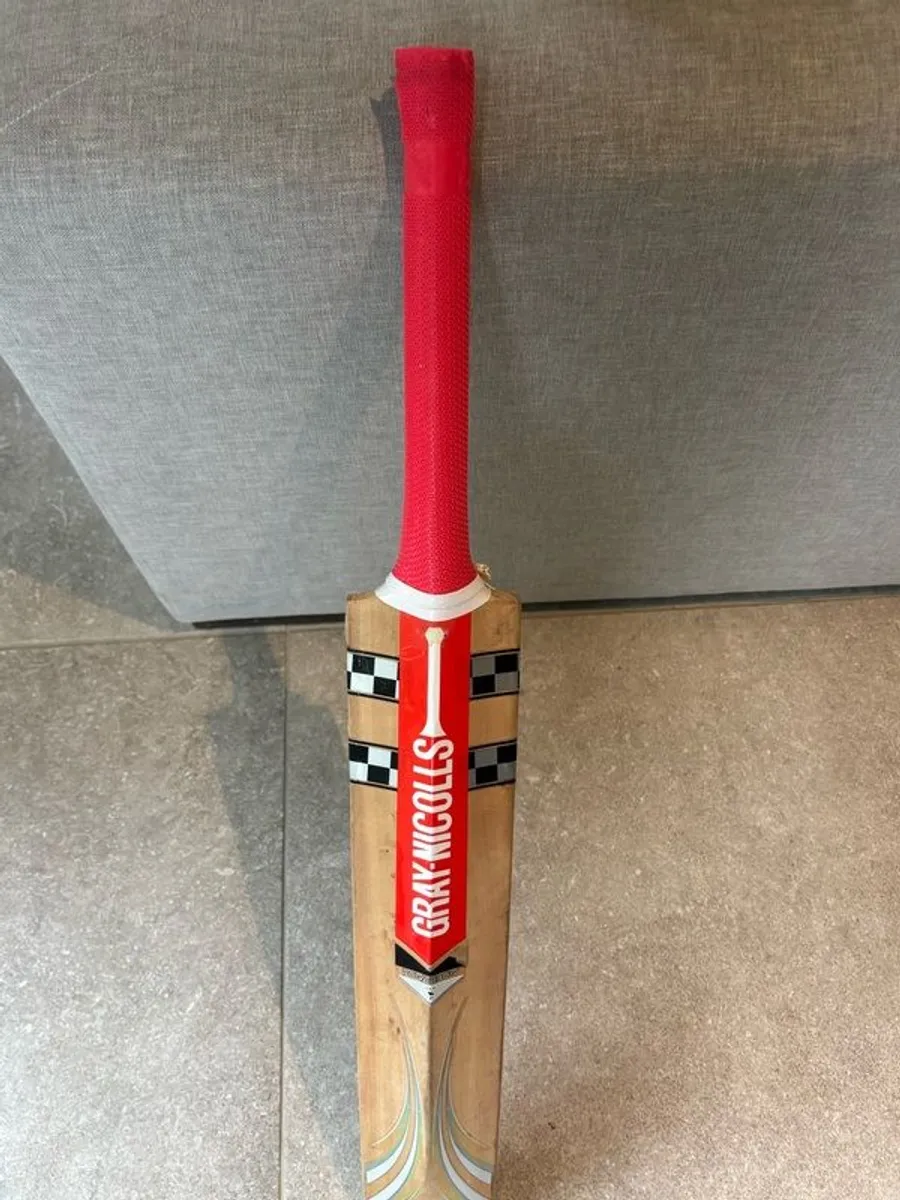 Youth Cricket Gear - Image 3